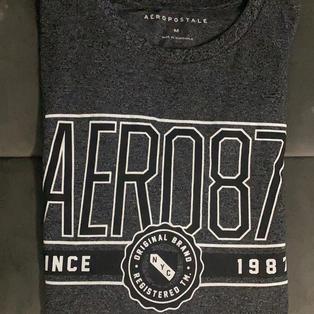 Free tshirt with any men Hollister Jean purchase